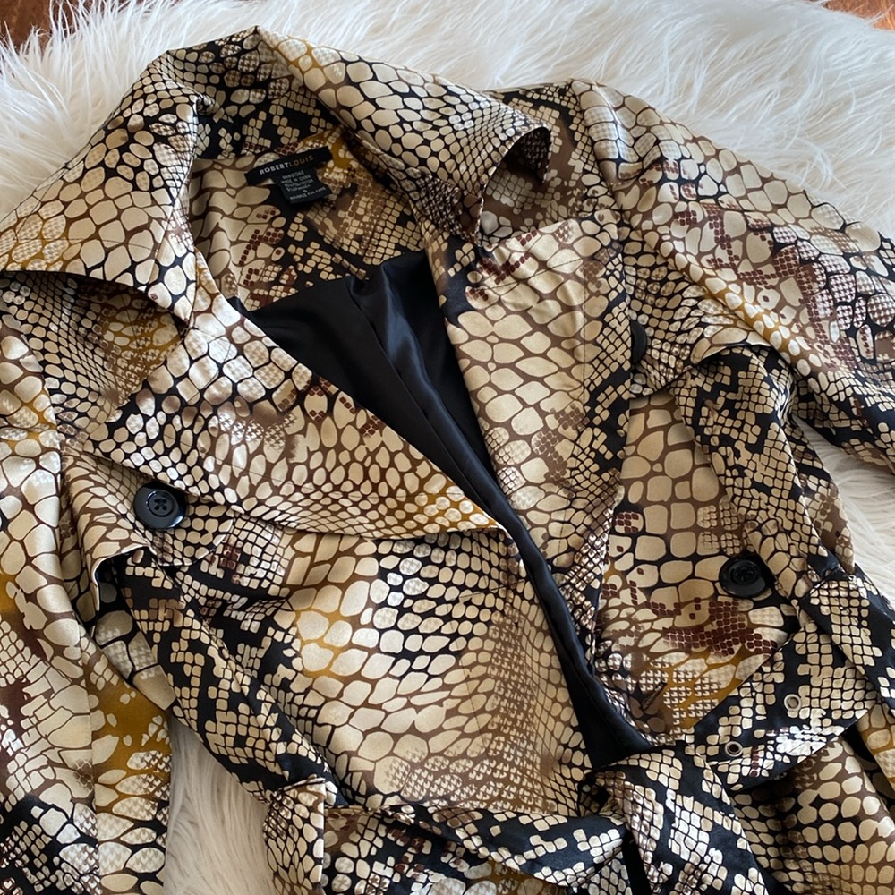 ROBERT LOUIS silky snake pattern jacket - Picture 2 of 16